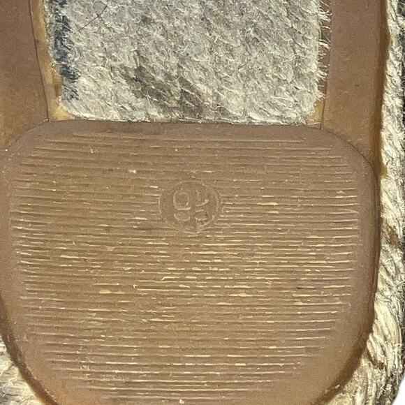 Tory Burch Lonnie Tan and White Logo Espadrille Flat-size 9.5 - Picture 9 of 9